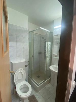 Închiriez ap.1 cam. T. Mihali - imagine 4