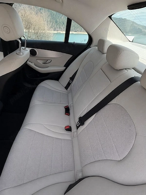Vând Mercedes-Benz C-Class C200 4MATIC - imagine 8