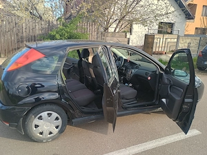 Vând Ford focus 1 an 2001 - imagine 2