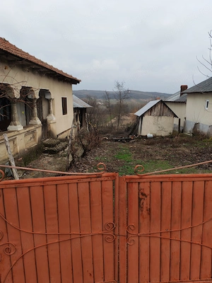 Casa bătrâneasca Sutesti - imagine 2