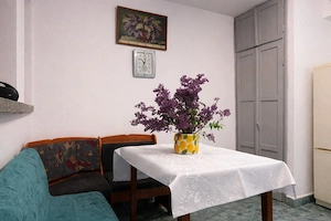 Inchiriez apartament decomandat 2 camere  - imagine 4