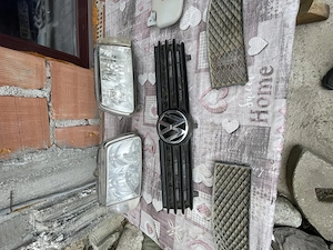 Faruri grile si piese interior 50 lei toate Vw polo 2001