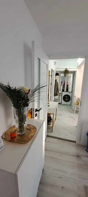 Vand Garsoniera ultracentral,  et 1, bloc deosebit, construita dupa 1987, moderna, complet utilata - imagine 6