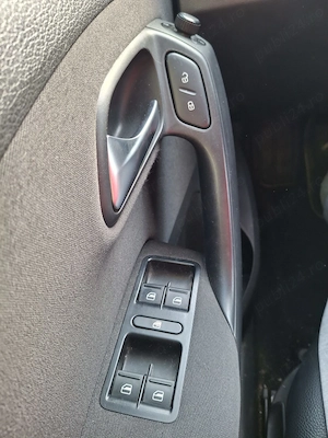 Volkswagen Polo rosie 1.2 TSI automata DSG - imagine 10