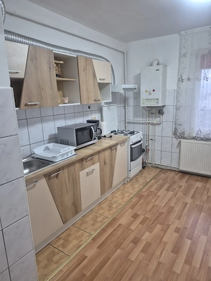 Vând apartament 2 camere în Sighișoara (baragan). - imagine 4
