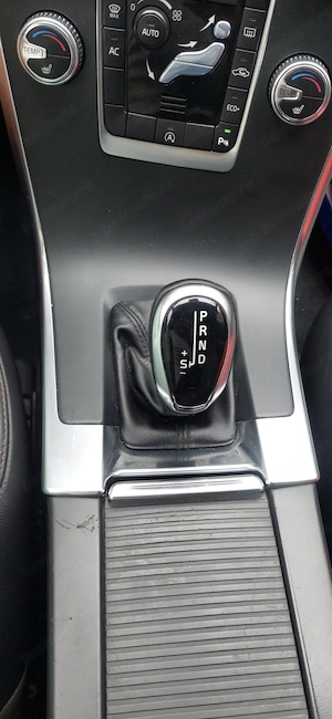 Volvo xc60  D3 - imagine 9