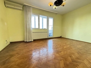 Apartament spatios, 3 camere, semidecomandat 63 mp utili - Circumvalatiunii