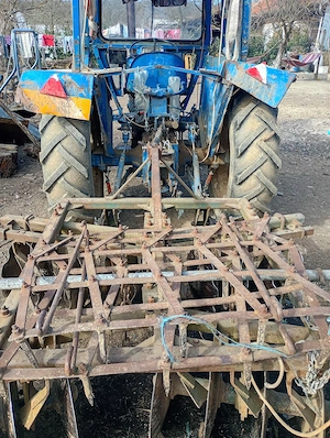 Ford 300 motor an 3 pistoane 45 cai - imagine 3