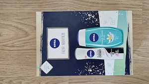 Set cadou Nivea: Gel de dus Frangipan + Deodorant
