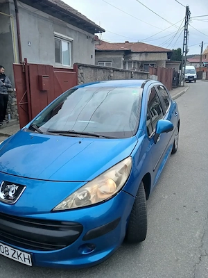 Vând Peugeot 207 an fabricație 2008 motor 1.4 benzină.  Înmatriculată în România toate  actele sunt. - imagine 2