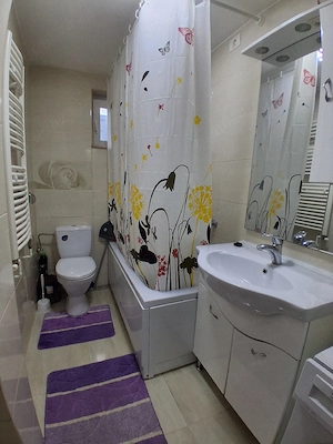 Închiriez apartament în Curtea de Argeș 