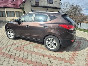 Hyundai Tucson 4x4 motor 2.0 diesel - imagine 4