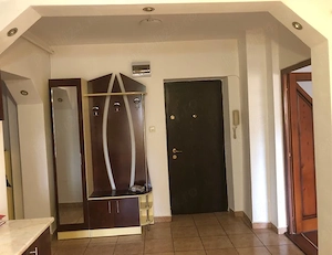 Apartament cu 3 dormitoare - parter inalt zona Big, familie sau birou - imagine 2