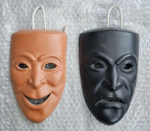 Set de 2 măști ceramice decorative   Comedie și Tragedie