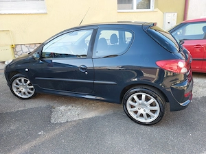 Peugeot 206+ 1.1 benzina cu AC - imagine 4