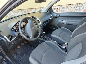 Peugeot 206+ 1.1 benzina cu AC - imagine 5