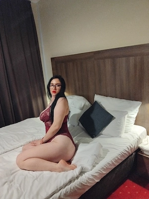 Buna sunt Ana si am 24 de ani!        - imagine 2