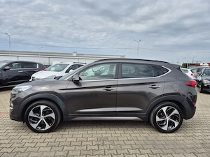 = HYUNDAI TUCSON 4x4 Aut, 2.0 cdti Piele Navi Xenon Led 2015 E6 = 17.490 e. =  Inmatriculat = - imagine 12