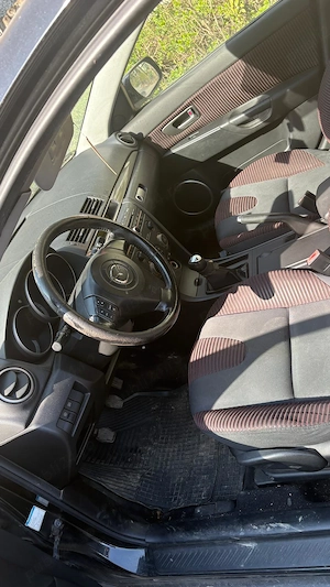 Vând Mazda3 BK, an 2005,diesel  - imagine 5