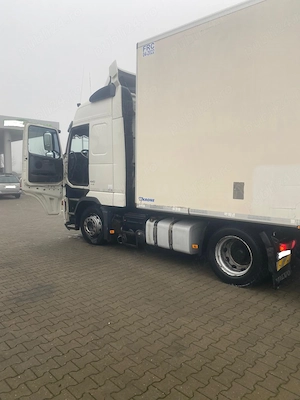 vind ansamblu cap tractor Volvo si semiremorca frigorifica mega - imagine 3