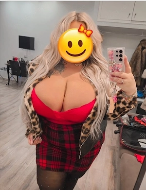 Buna ma numesc ella  sant nouo aici la tine   - imagine 2