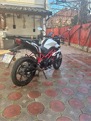 Motor Benelli BN 125 - imagine 5