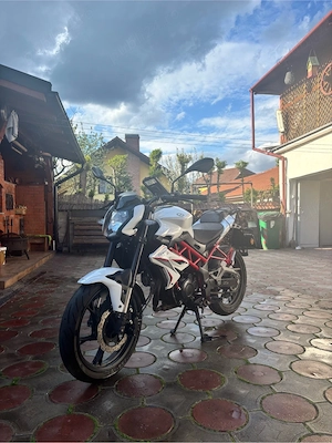 Motor Benelli BN 125 - imagine 2