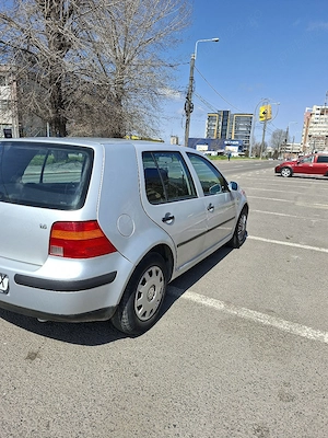 Vând Vw Golf 1.6 Benzină  - imagine 3