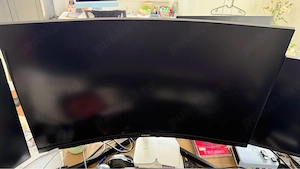 Monitor LED Samsung Gaming Odyssey G5 G55C LS32CG552EUXEN Curbat 32 inch QHD VA 1 ms 165 Hz HDR Free