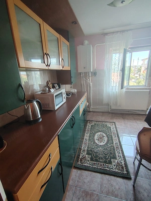 Închiriez apartament - imagine 4