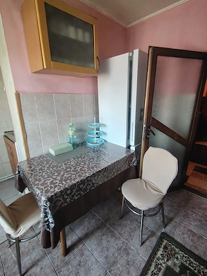 Închiriez apartament - imagine 5