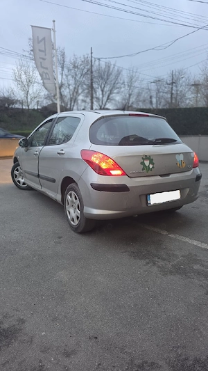 Peugeot 308 - imagine 4