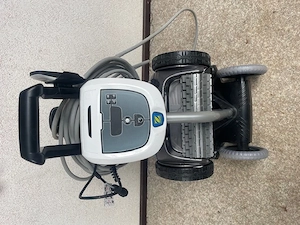 robot curatare piscina