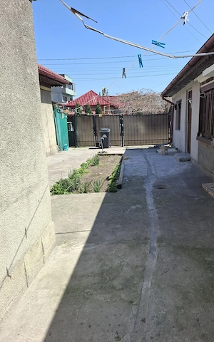 Casă de vânzare sau schimb cu apartament 3 sau 4 camere  - imagine 2