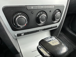 Skoda Octavia 1.4 Benzina 122 CP An 2009 - imagine 16