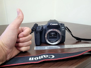 Aparat foto Canon 77D + Canon 18-135mm IS USM ideal vacanta & familie - imagine 5