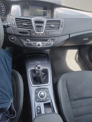 Renault Laguna 2010  2.0 dci  4control - imagine 8