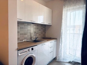 Studio 81 Residence, etaj 7, vedere piscina si apus, 700m de Metrou Berceni - imagine 2