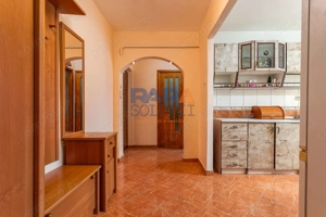 Apartament 3 camere, două băi - Str. Bogdan Dragoș - imagine 3