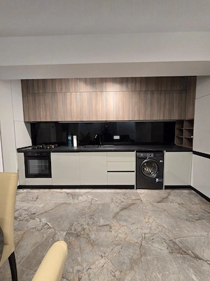 Direct proprietar, apartament in Foreasca de inchiriat, doua camere- prima inchiriere Lux - imagine 2