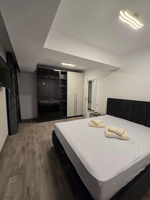 Direct proprietar, apartament in Foreasca de inchiriat, doua camere- prima inchiriere Lux - imagine 9