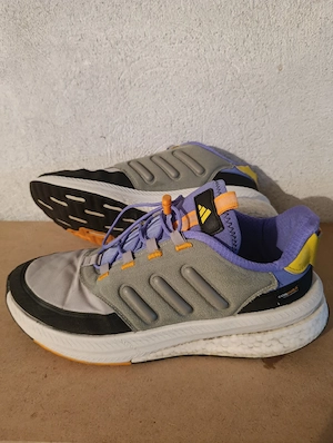 adidași bărbați NR 47 ( nu trimit prin curier sau poștă )