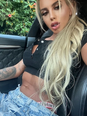 Ofer Show web erotic Răspund doar pe WhatsApp - imagine 3