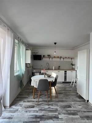 Vand apartament 2 camere - imagine 4