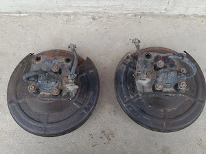 Fuzete stanga. / dr. complete: fuzeta cu butuc rulment si senzor ABS, pentru Opel Astra H, fabr 2004