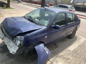 Renault Symbol 1.4 benzina Avariată - imagine 3