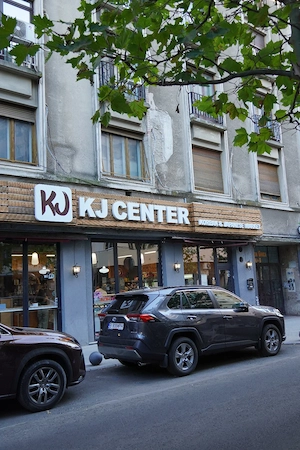 Lucrător Comercial - KJ Center Universitate