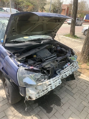 Renault Symbol 1.4 benzina Avariată - imagine 5