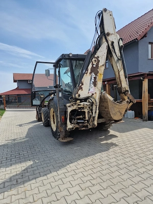 Vând Buldoexcavator TEREX 760 - imagine 2