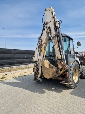 Vând Buldoexcavator TEREX 760 - imagine 4